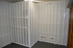 Room-Cages G