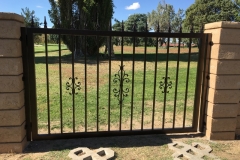 Walk Thru Gates (106)